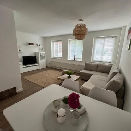 Ferienwohnung Wohnen Am Park Lübeck Exterior foto